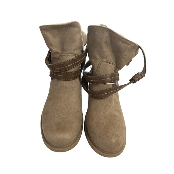 Joe Boxer Women's Size 8 Taupe Faux Suede Wedge Heel Ankle Boots shoes NWT - Picture 1 of 8